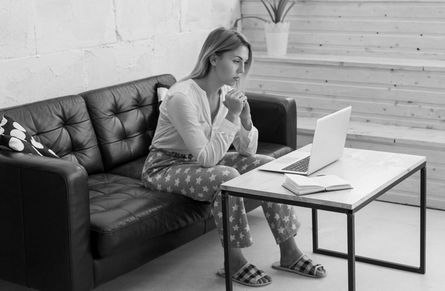 Moderne Arbeitsumgebung im seruloneth Büro